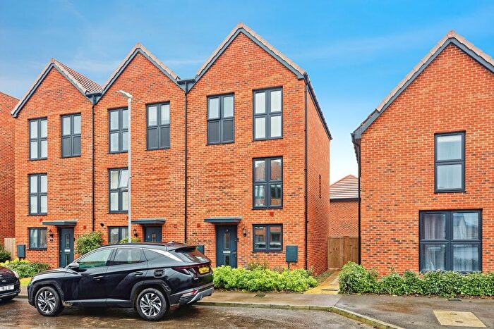 3 Bedroom End Terrace House For Sale In Westland Way, Ramsgate, Kent, CT12