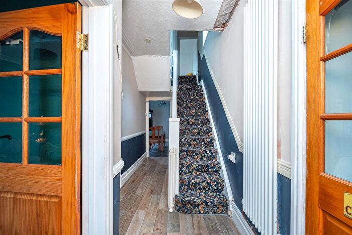 4 Bedroom Detached House For Sale In Caemawr Road, Morriston, Swansea, SA6