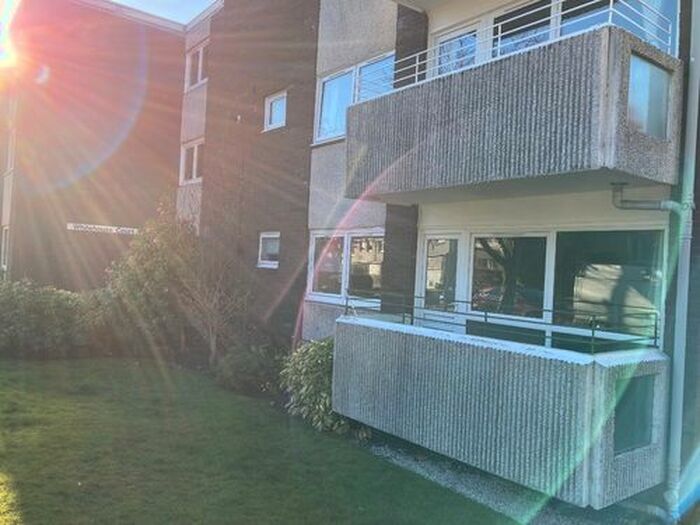 2 Bedroom Flat To Rent In Whitehouse Court, Avon Road, Edinburgh, EH4