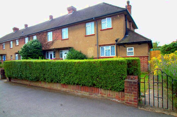 3 Bedroom End Of Terrace House To Rent In Arnold Road, Staines, Surrey TW18
