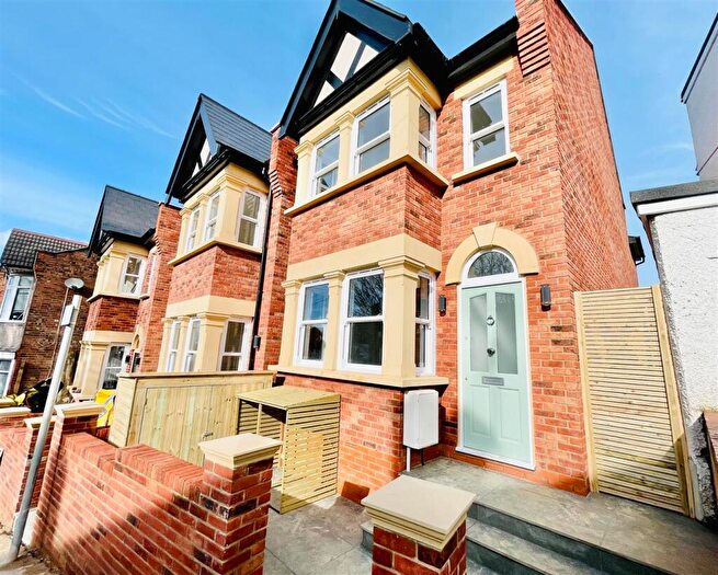 4 Bedroom House For Sale In For Sale Aubrey Road, Walthamstow, London, E17