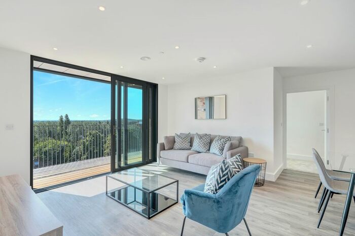 2 Bedroom Flat To Rent In Sandown House, London Square Staines, Staines, TW18