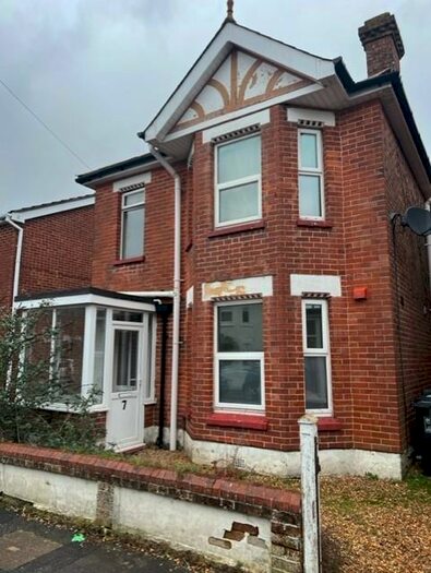 Studio To Rent In Elmes Road, Bournemouth, BH9