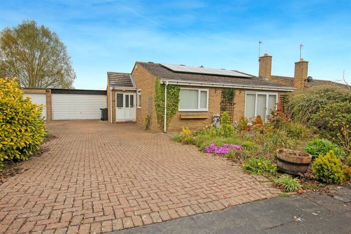 3 Bedroom Detached Bungalow For Sale In St. Edwins Close, High Coniscliffe, Darlington, DL2