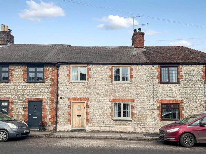 3 Bedroom Cottage For Sale In High Street, Heytesbury, Warminster, BA12