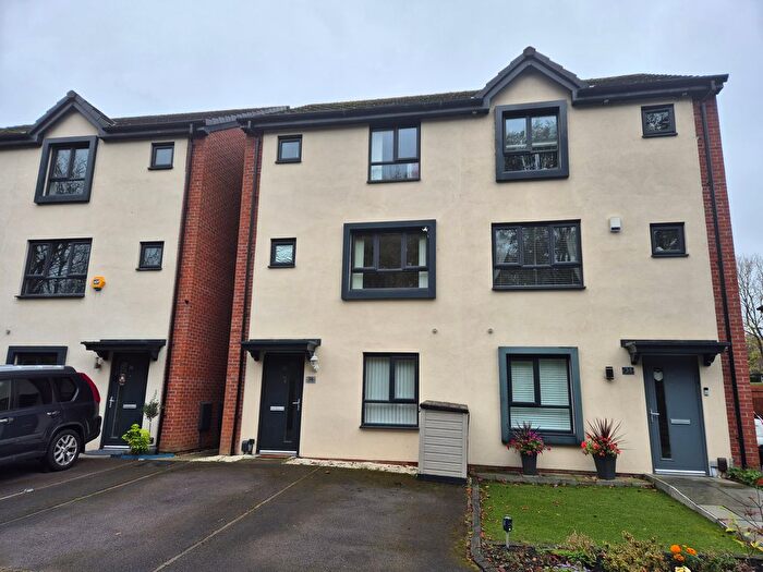 4 Bedroom Semi-Detached House To Rent In Knott Mill Way, Castlefields, Runcorn, WA7