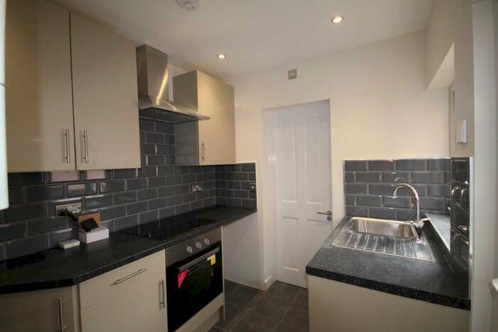 3 Bedroom Terraced House To Rent In Friarage Road, Aylesbury, HP20