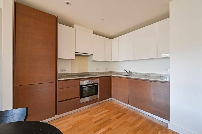 2 Bedroom Flat To Rent In Samaras Mansions, East Village, Stratford, London, E20