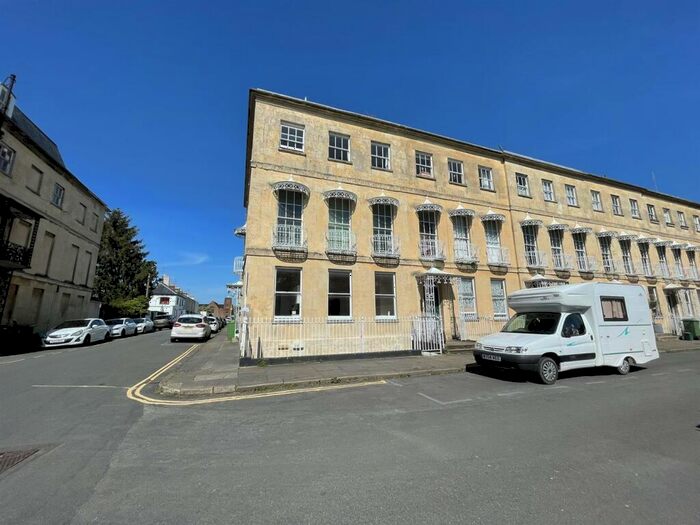 1 Bedroom Flat To Rent In London Road, Cheltenham, GL52