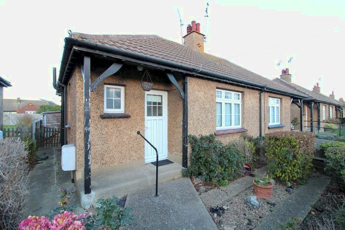 1 Bedroom Semi-Detached Bungalow To Rent In Florence Gardens, Benfleet SS7