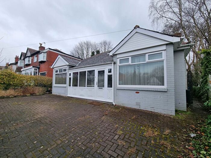 3 Bedroom Bungalow To Rent In Bland Road, Manchester, M25