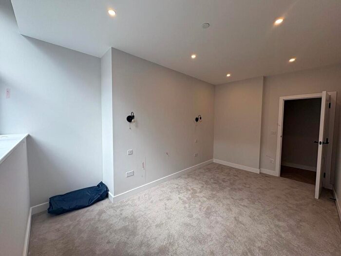 2 Bedroom Apartment To Rent In Carlton Crescent, Southampton, SO15