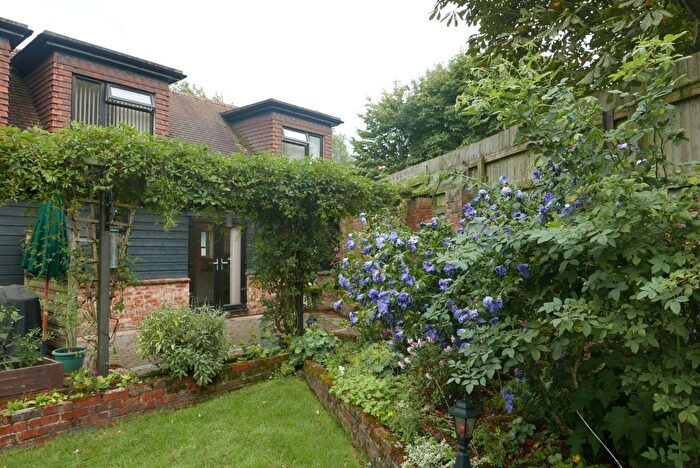 2 Bedroom Mews To Rent In Smalls Hill Road, Horley, RH6