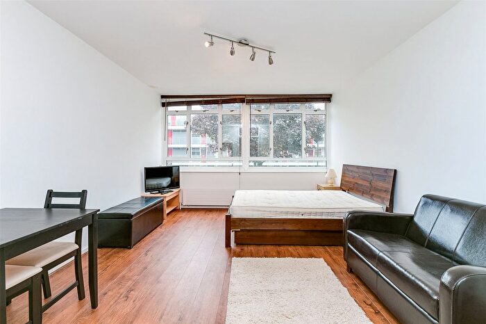 Studio To Rent In Churchill Gardens, London, SW1V