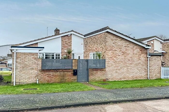 2 Bedroom Semi Detached Bungalow For Sale In Whitehouse Meadows, Leigh-On-Sea, SS9