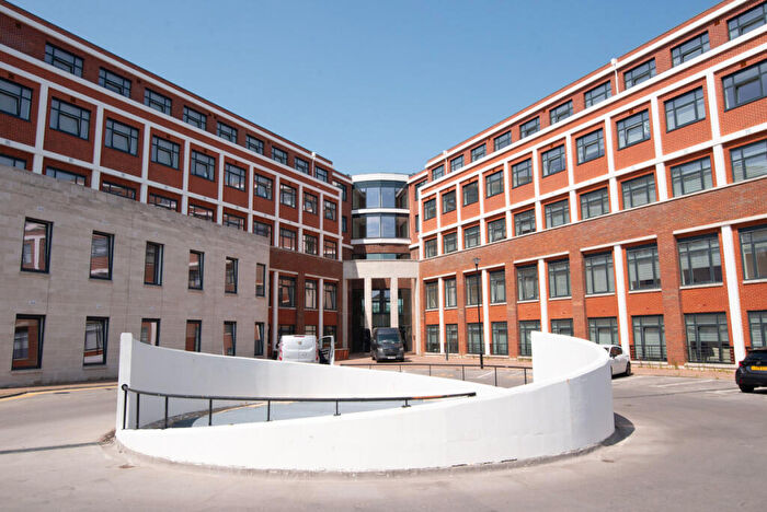 2 Bedroom Apartment To Rent In Pycroft Road, Chertsey, KT16