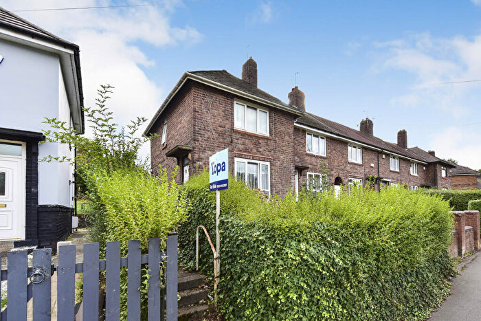 2 Bedroom Semi-Detached House For Sale In Deerlands Avenue, Sheffield, S5