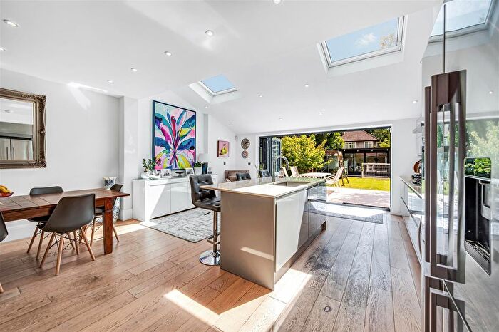4 Bedroom Semi-Detached House For Sale In Acacia Road, London, W3