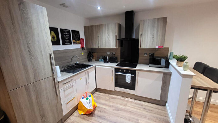 2 Bedroom Apartment To Rent In Ickneild Street, Birmingham, B18