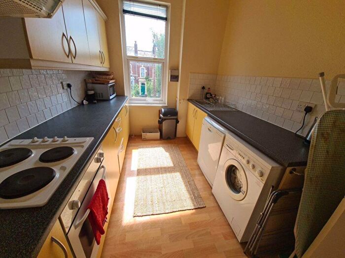 1 Bedroom House To Rent In Victoria Terrace, Leeds, LS3