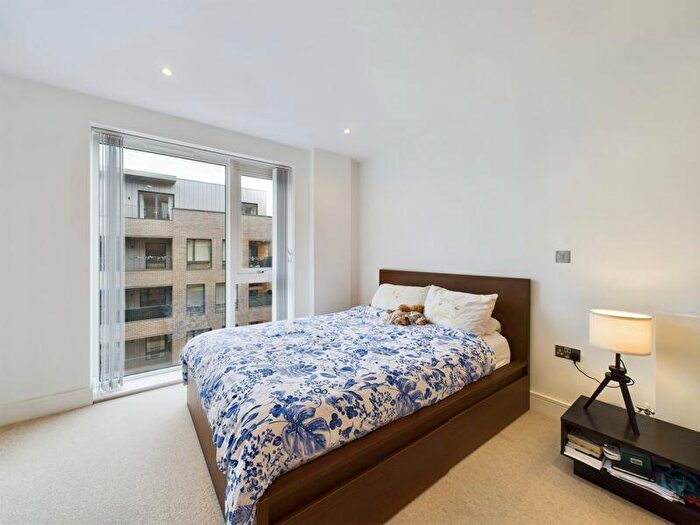2 Bedroom Flat For Sale In Grove Park, London, NW9