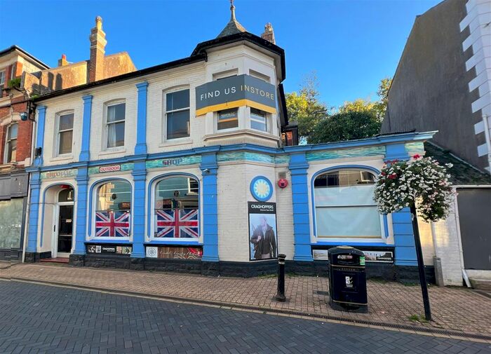 3 Bedroom Retail For Sale In Fore Street, Brixham, TQ5