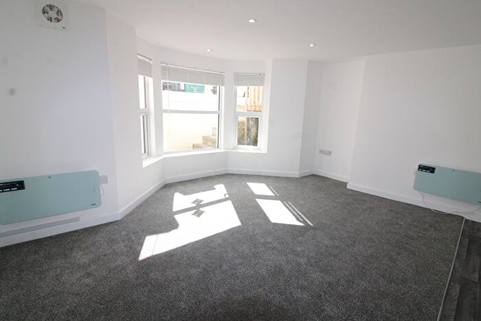 2 Bedroom Flat To Rent In Upper Church Road, Weston-Super-Mare, BS23