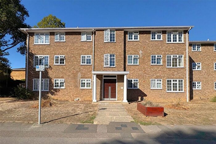 2 Bedroom Flat For Sale In Waters Drive, Staines-Upon-Thames, Surrey, TW18
