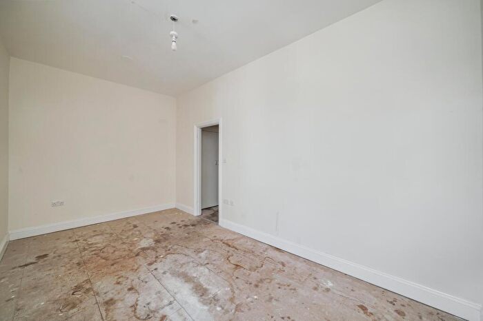 1 Bedroom Flat For Sale In Second, York Road, Hove, East Sussex, BN3