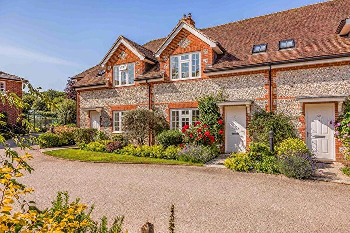 2 Bedroom Detached House For Sale In Chantry Hall, Westbourne, PO10