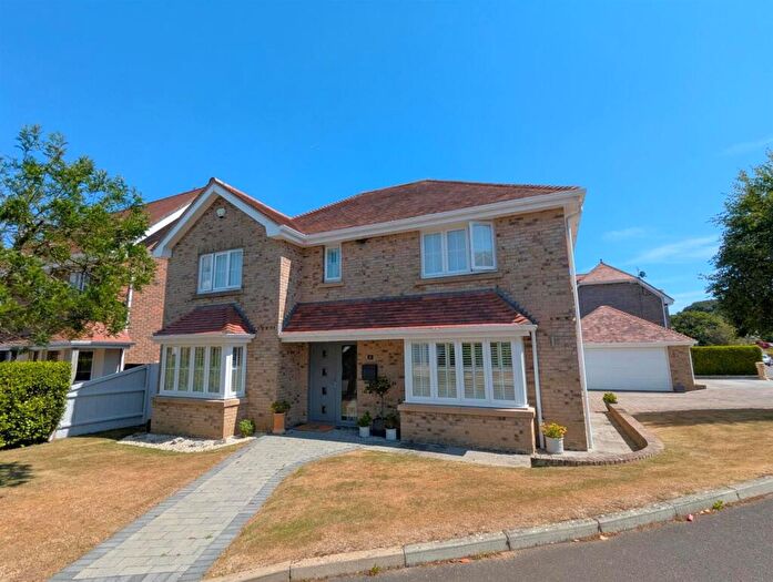 4 Bedroom Detached House For Sale In Rushclose, Shanklin, PO37