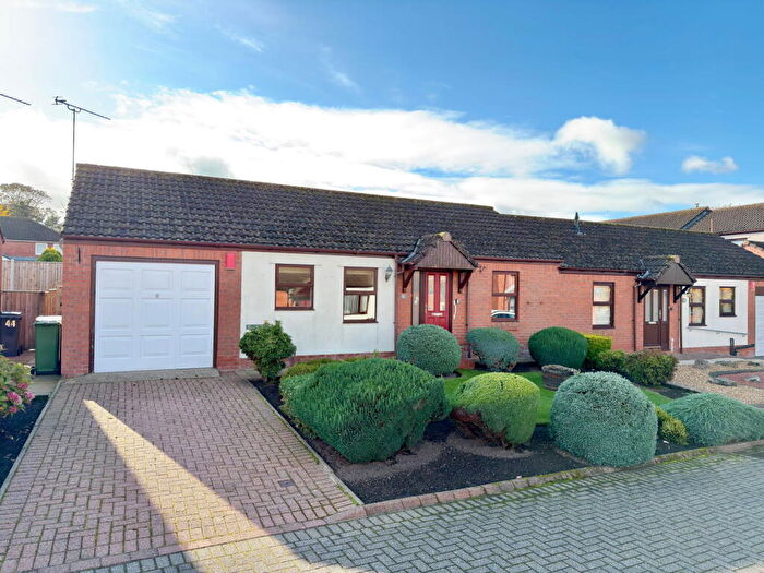 2 Bedroom Semi-Detached Bungalow For Sale In Coledale Meadows, Carlisle, CA2