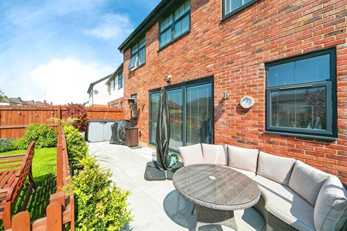 4 Bedroom Detached House For Sale In Glenavon Park, Prenton, CH43