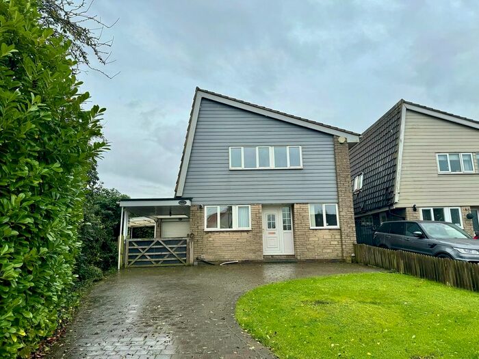 3 Bedroom Detached House For Sale In Upperthorpe Road, Westwoodside, DN9