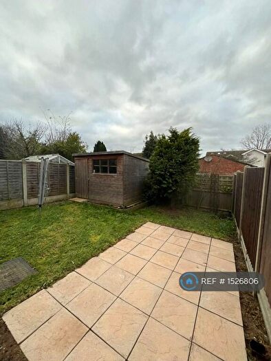 1 Bedroom Flat To Rent In New Farm Drive, Abridge, Romford, RM4