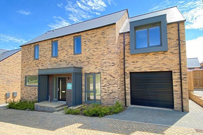 4 Bedroom Detached House To Rent In Langsett Grove, Harrogate, HG3