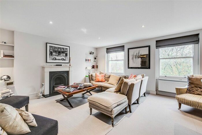 2 Bedroom Flat To Rent In Royal Crescent, London, W11