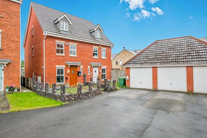 3 Bedroom Terraced House For Sale In Manor Park Road, Cleckheaton, West Yorkshire, BD19