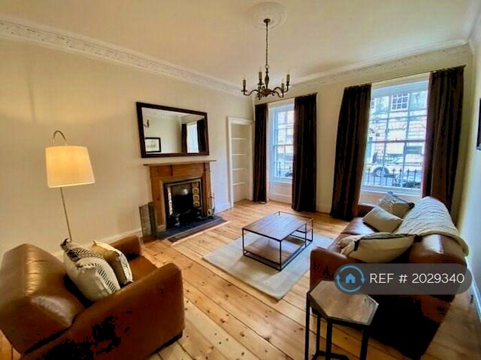 1 Bedroom Flat To Rent In Gfr Cumberland Street, Edinburgh, EH3