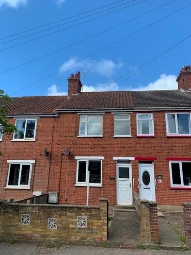 3 Bedroom Terraced House To Rent In Somerton Avenue, Lowestoft, NR32