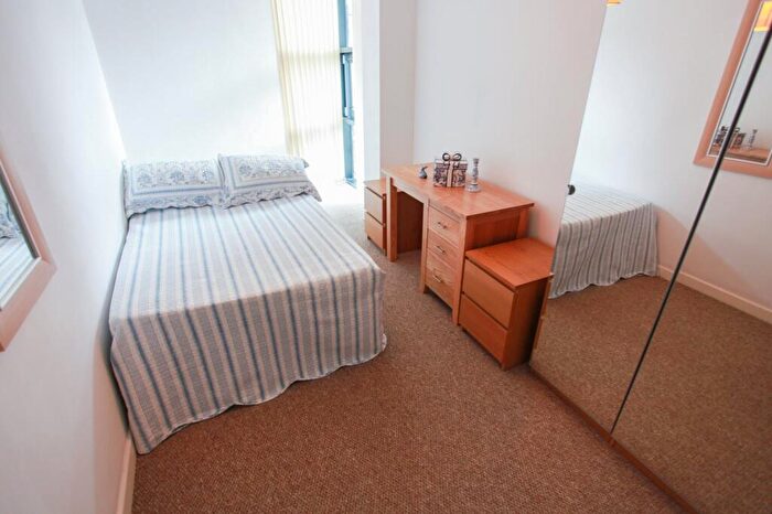 2 Bedroom Flat To Rent In Cornhill, L1