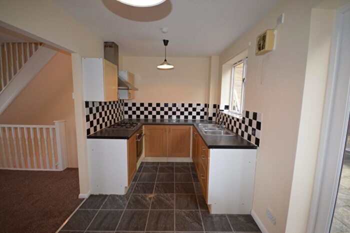 2 Bedroom House To Rent In Fox Hill Road, Sheffield, South Yorkshire, Uk, S6