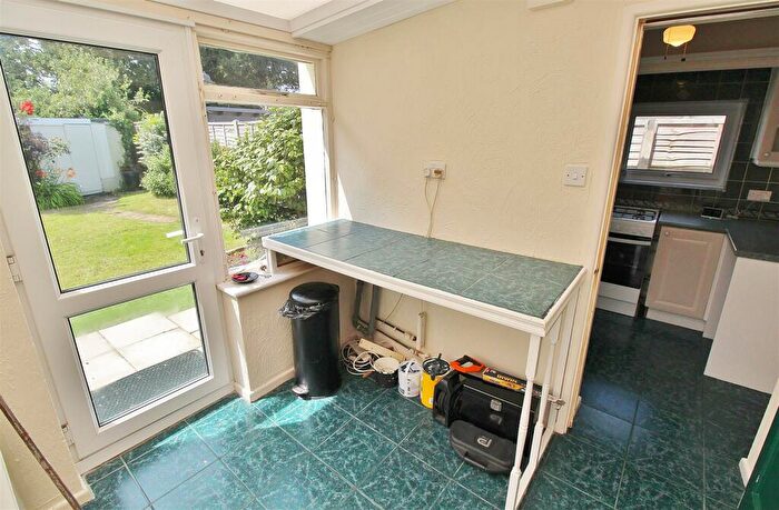 2 Bedroom Detached Bungalow For Sale In Seafields Road, Holland On Sea, CO15