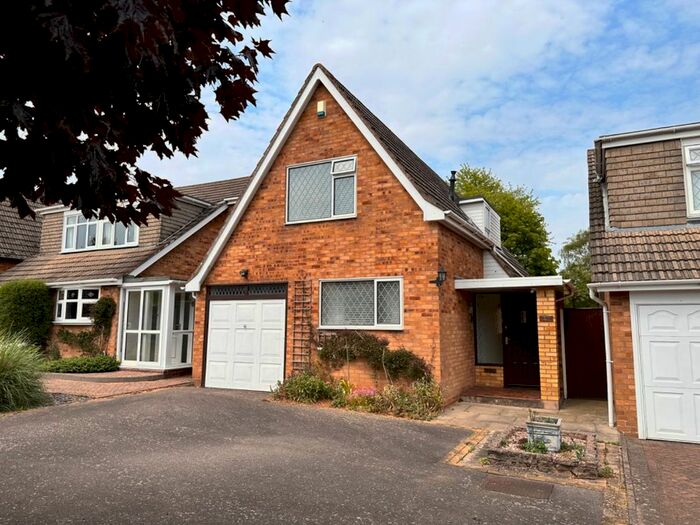 2 Bedroom Detached House For Sale In St. Andrews Drive, Whitestone