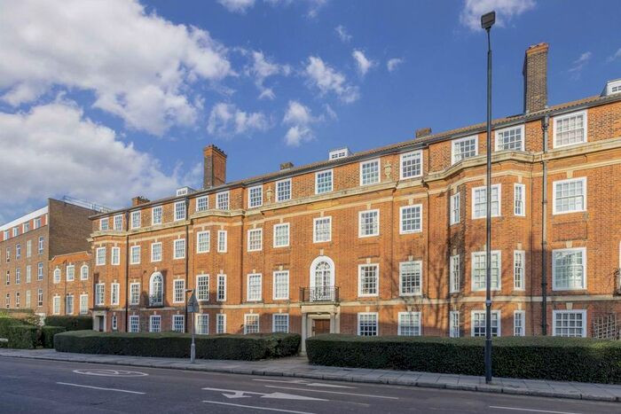 3 Bedroom Flat To Rent In Fortis Green, London, N10