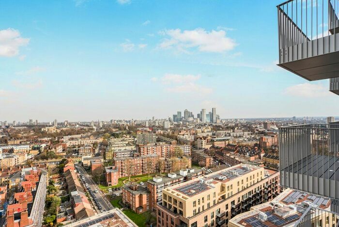 Studio To Rent In Tapestry Way, London, E1