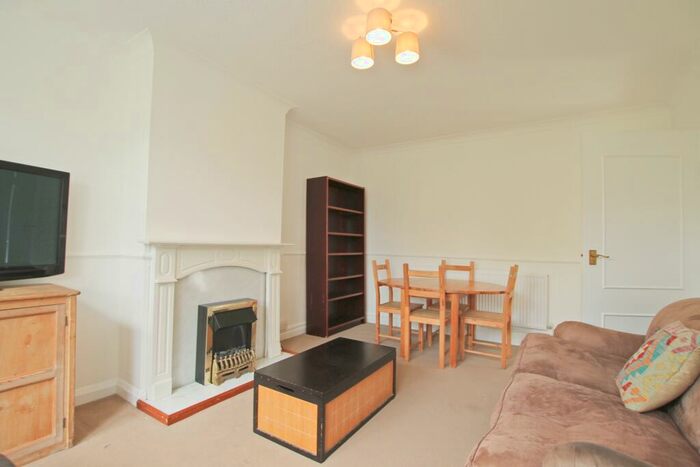 2 Bedroom Maisonette To Rent In Barnes End, New Malden, KT3