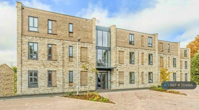 1 Bedroom Flat To Rent In Green Close, Brookmans Park, Hatfield, AL9