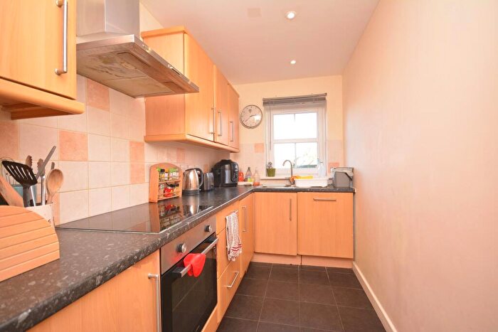 2 Bedroom Flat For Sale In Cornwall Gardens, Margate, CT9