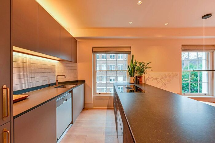 2 Bedroom Flat For Sale In Sussex Place, Gloucester Square, London, W2